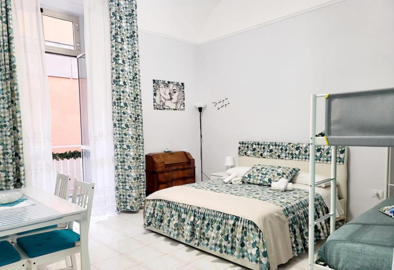 Dory'S Room Camera Nel Cuore Di Napoli Bagian luar foto