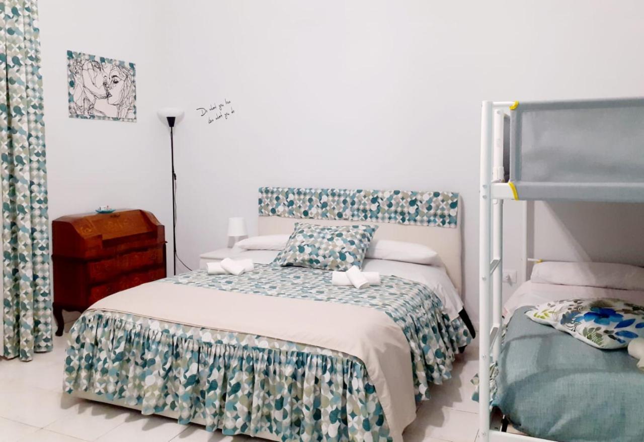Dory'S Room Camera Nel Cuore Di Napoli Bagian luar foto